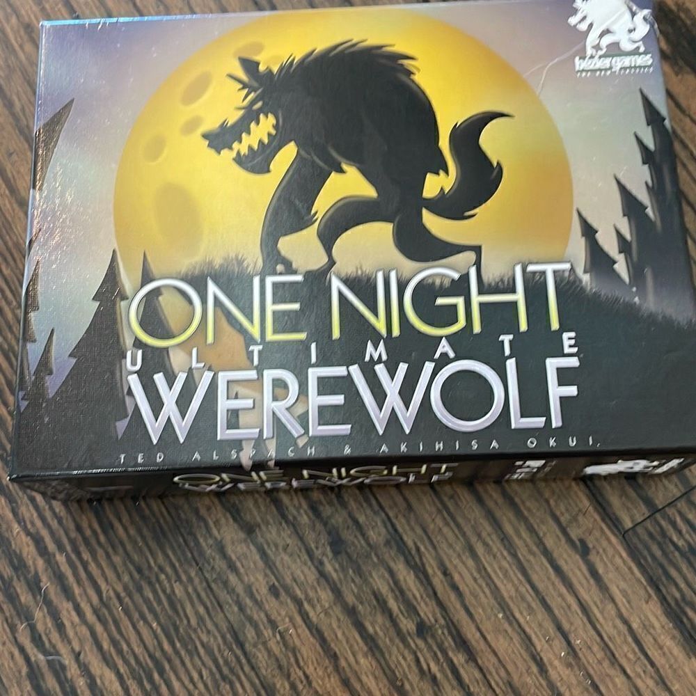 One Night Ultimate Werewolf Game - Picture 4 of 7